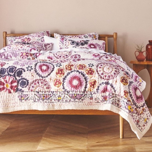 Anthropologie Jody quilt - Twin size never used brand new- originally $178 - Picture 1 of 3